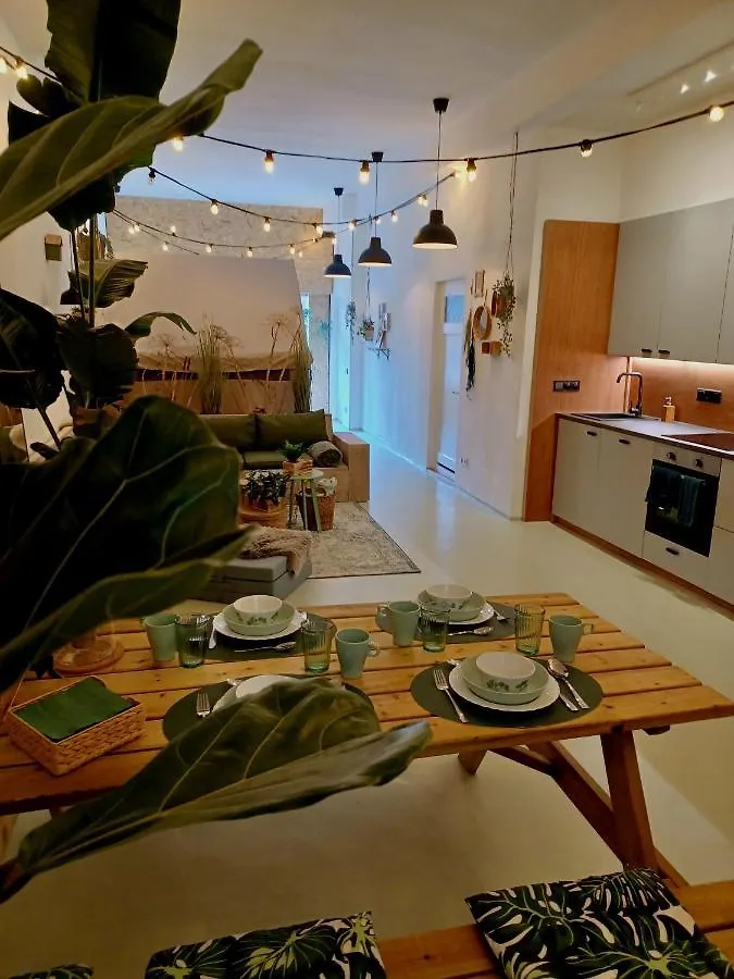 75M2 Indoor Glamping Scheveningen Apartment The Hague 0*,  Netherlands