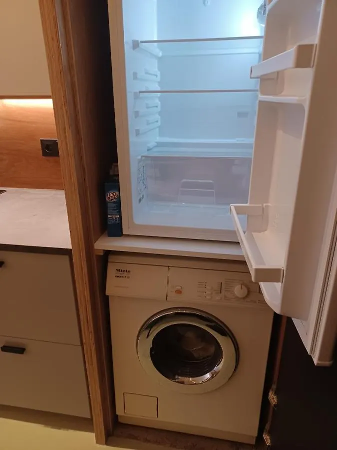 75M2 Indoor Glamping Scheveningen Apartment The Hague 0*,  Netherlands